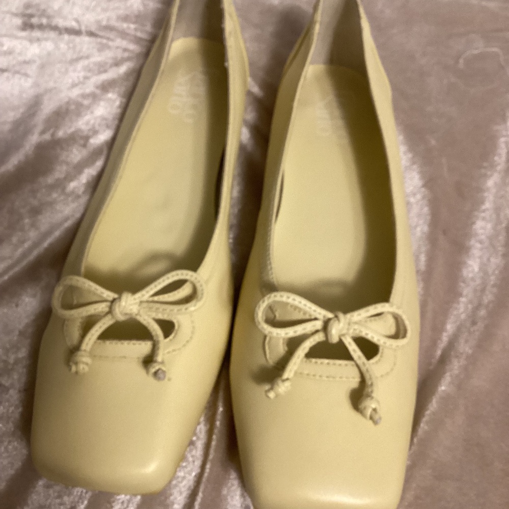 Franco Sarto spring, summer  ,whimsical ballet core flats  SZ 8
